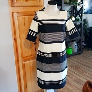 Madison Leigh NWT Black and Ivory Dress Size 8 NWT